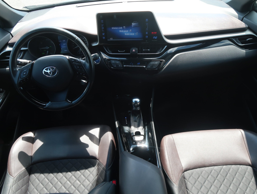 Toyota C-HR, 2018