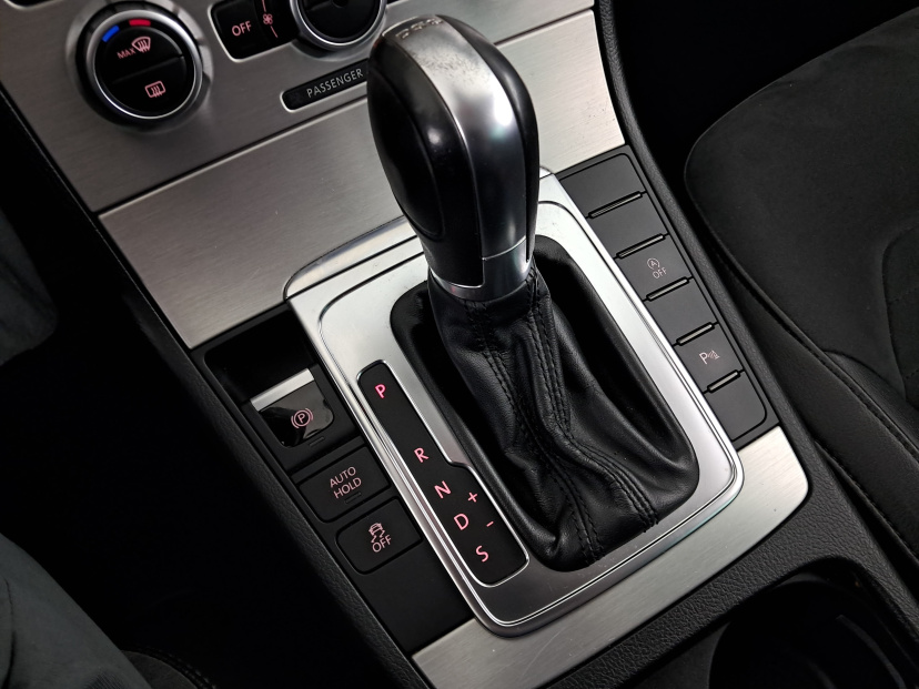 Volkswagen Passat, 2012