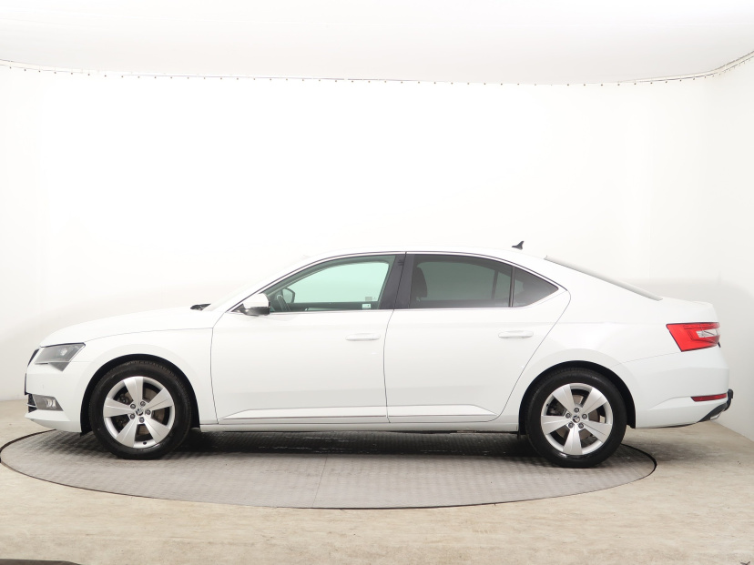 Škoda Superb, 2017
