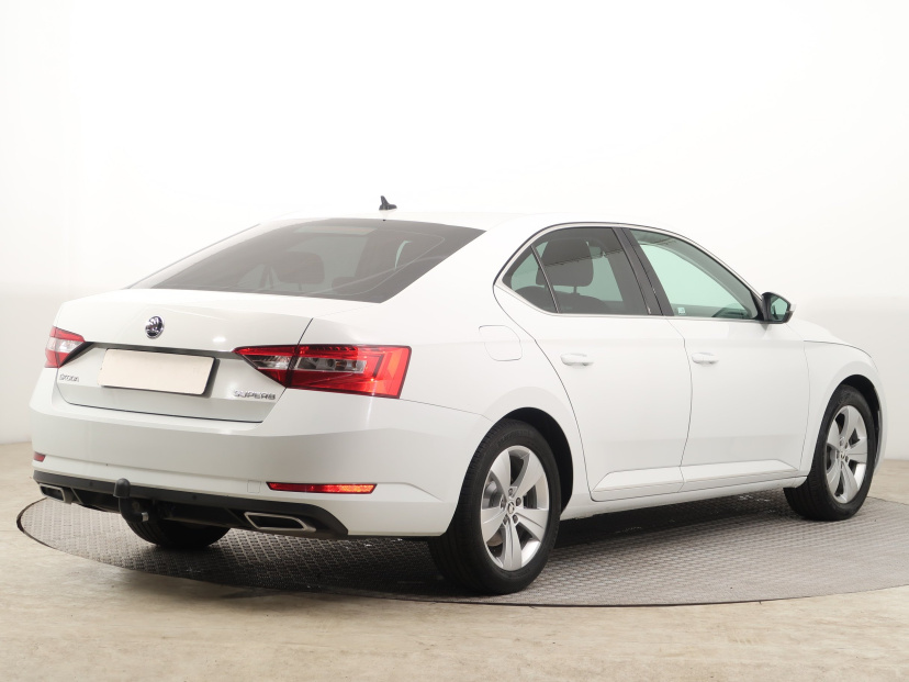 Škoda Superb, 2017