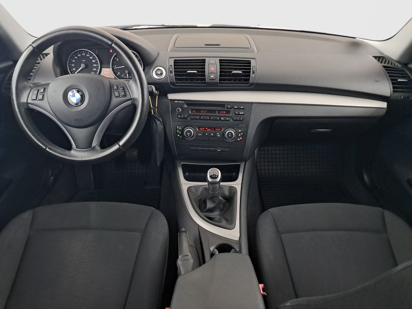 BMW 1, 2011