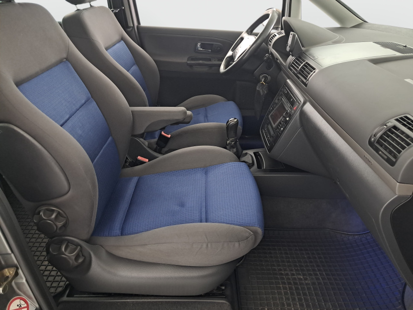 Volkswagen Sharan, 2004