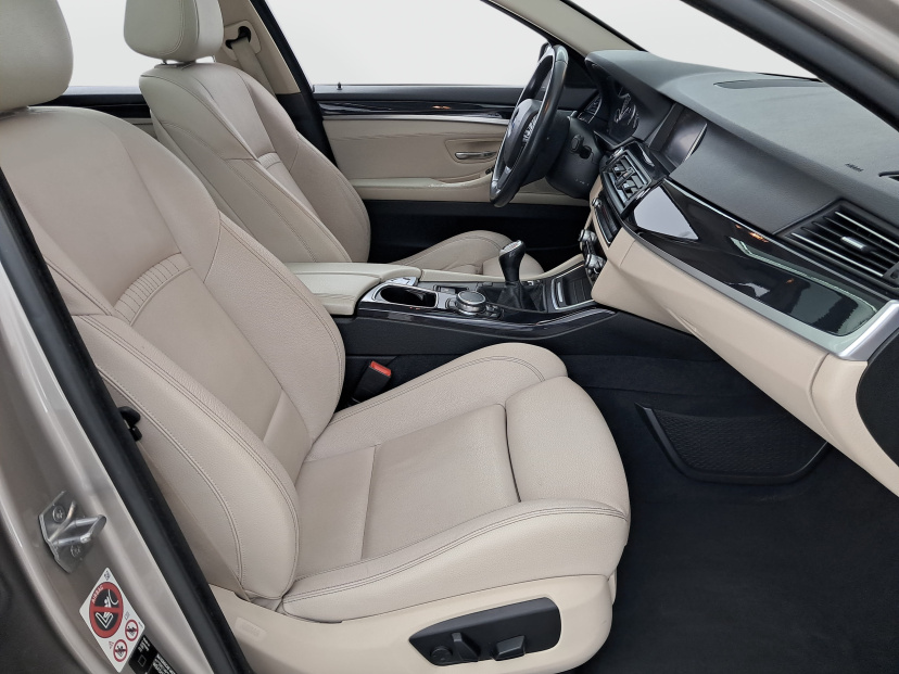 BMW 5, 2015