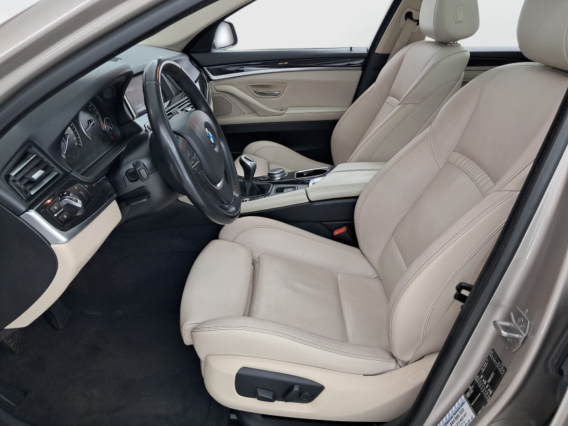 BMW 5, 2015