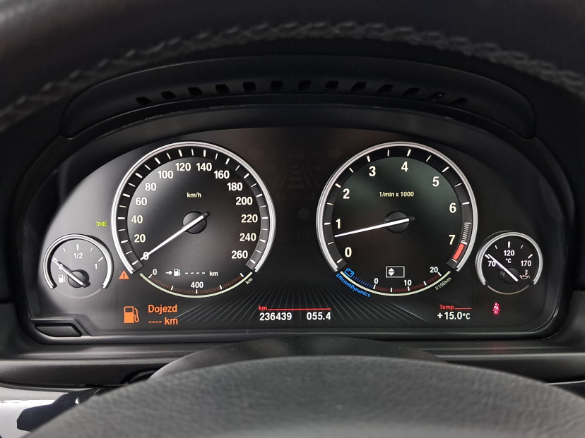 BMW 5, 2015