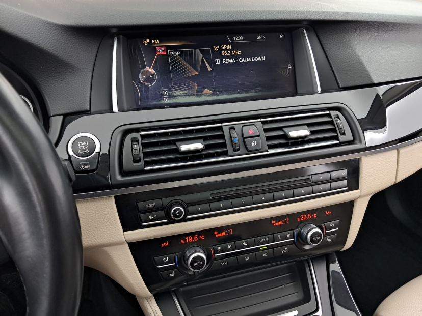 BMW 5, 2015