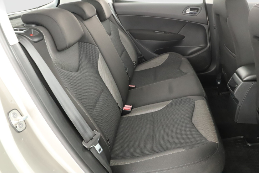 Peugeot 308, 2010