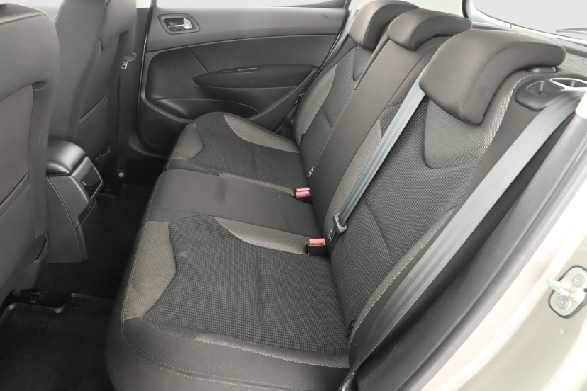 Peugeot 308, 2010