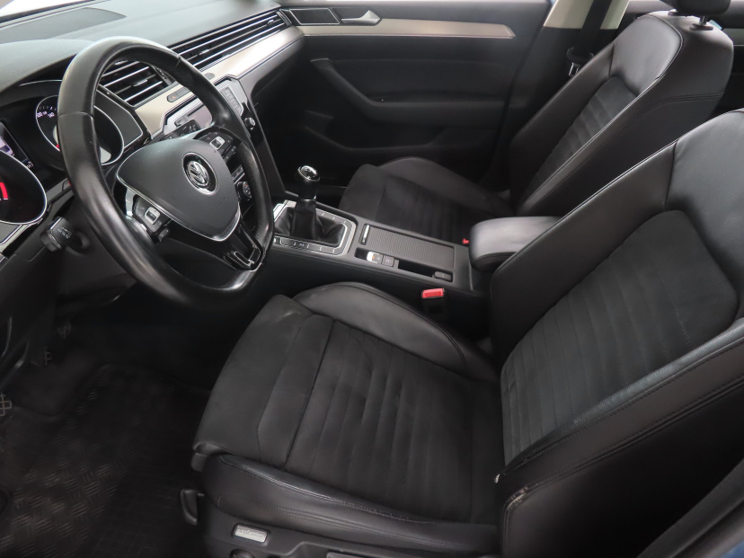 Volkswagen Passat, 2015