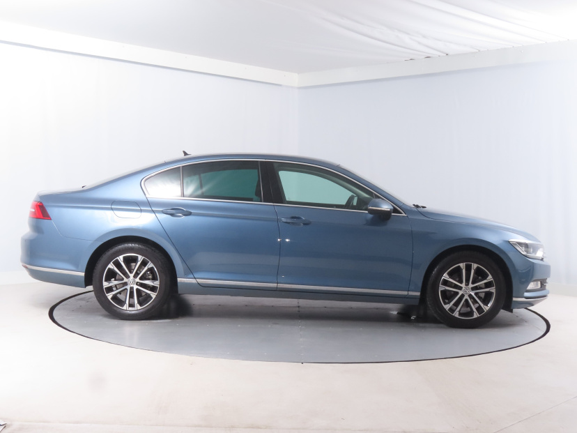 Volkswagen Passat, 2015