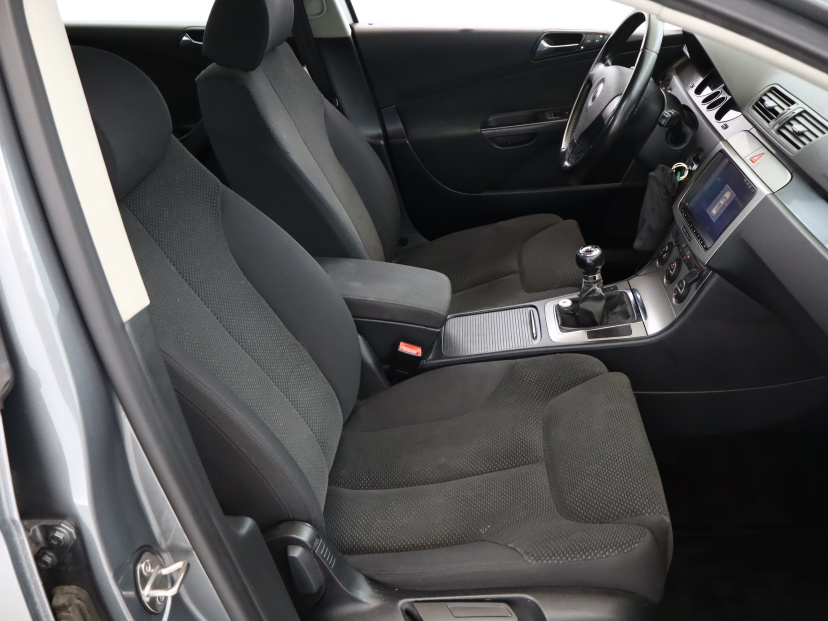 Volkswagen Passat, 2005