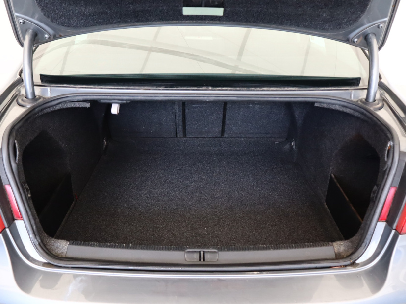Volkswagen Passat, 2005