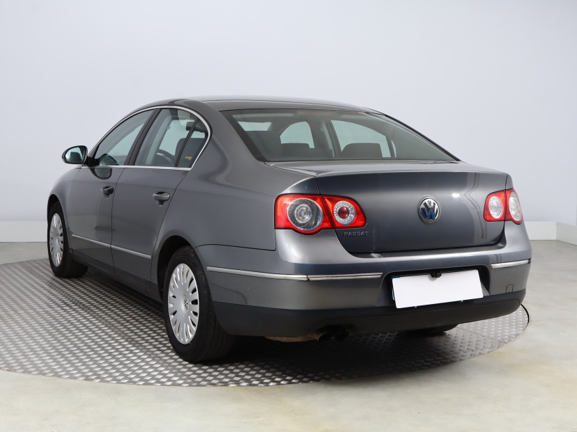 Volkswagen Passat, 2005