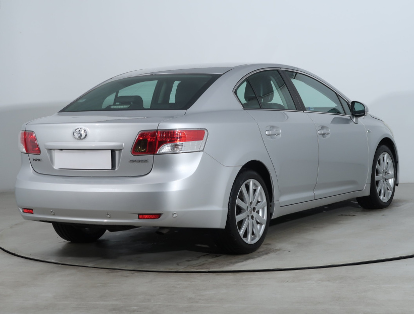 Toyota Avensis, 2011
