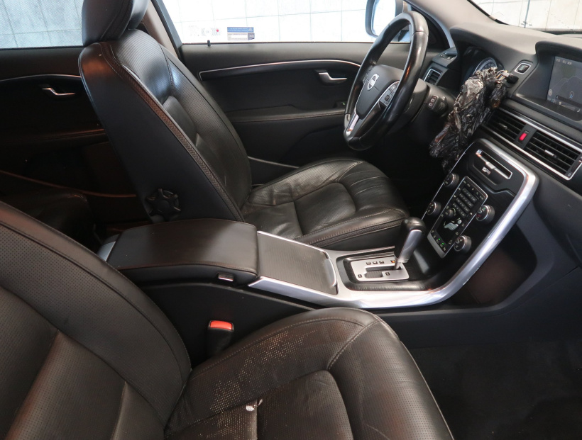 Volvo XC70, 2012