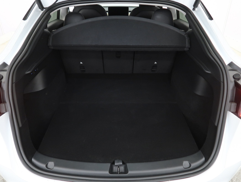 Tesla Model Y, 2023