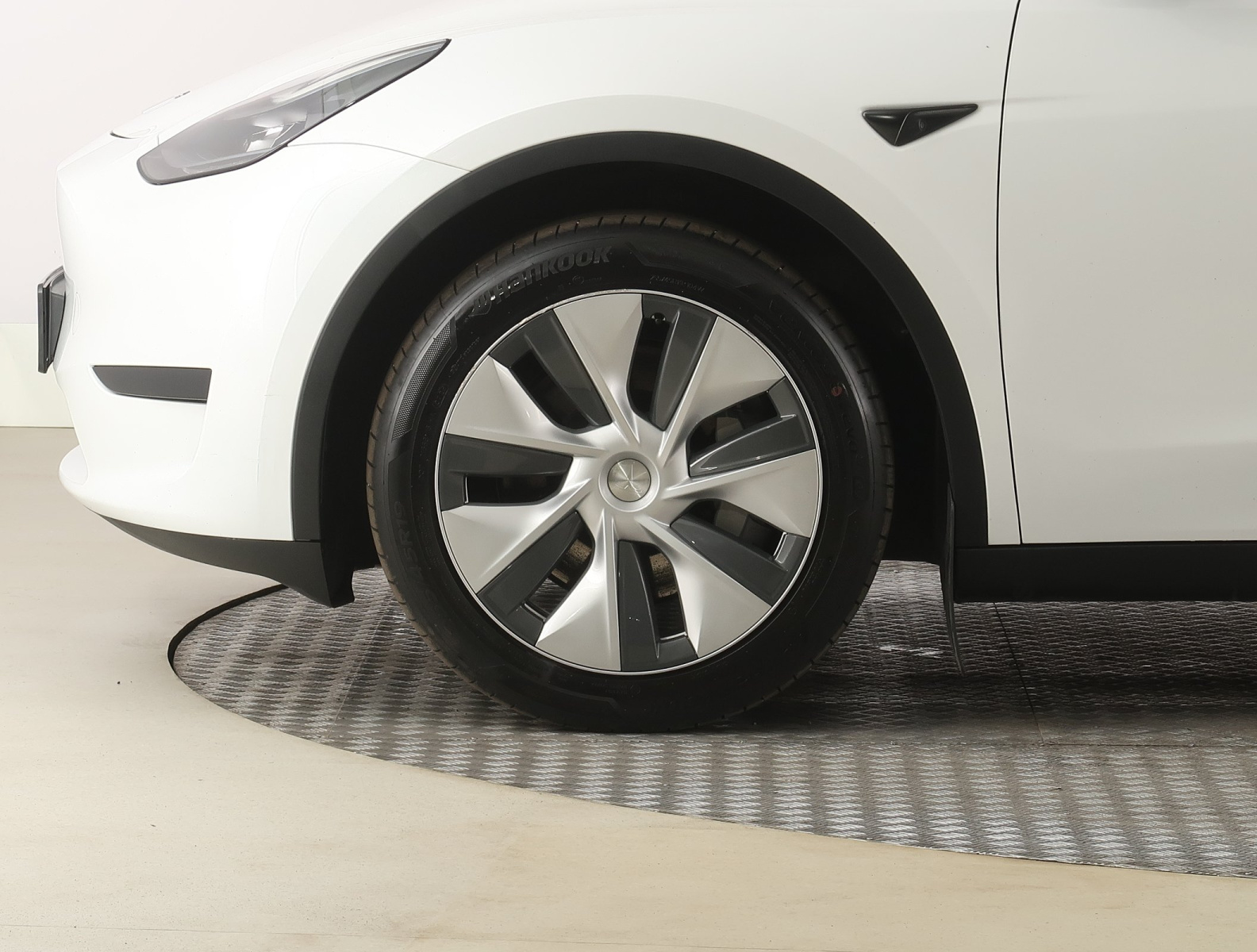 Tesla Model Y Standard Range – fotografie 20
