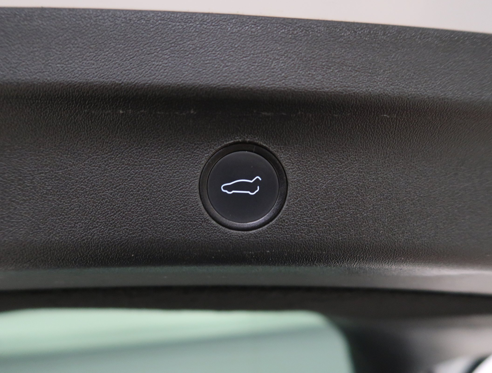 Tesla Model Y Standard Range – fotografie 25