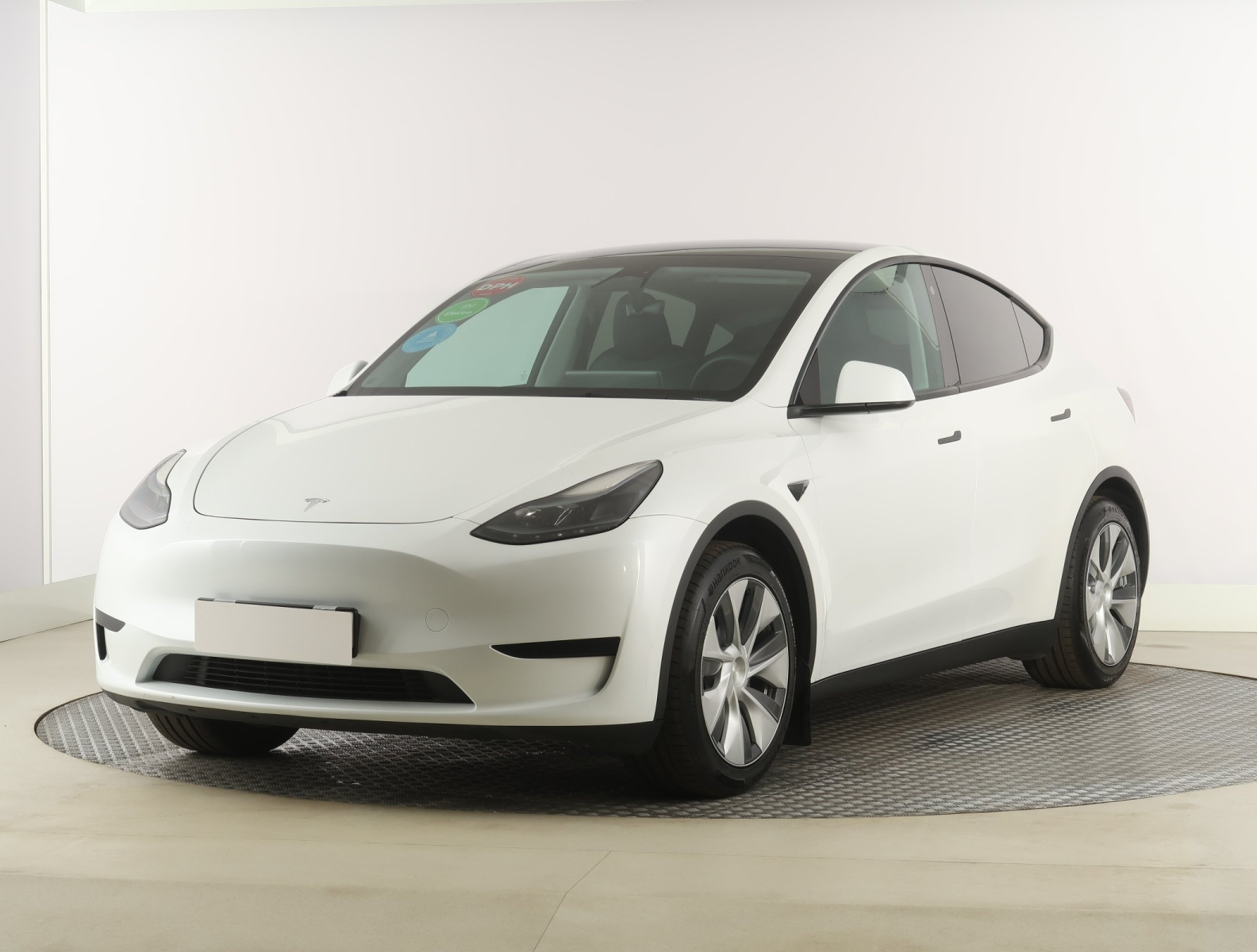 Tesla Model Y Standard Range – fotografie 3