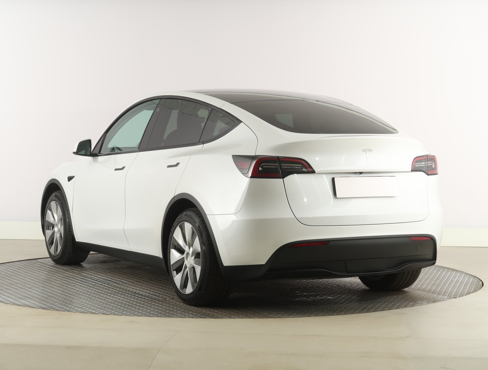 Tesla Model Y Standard Range – fotografie 5