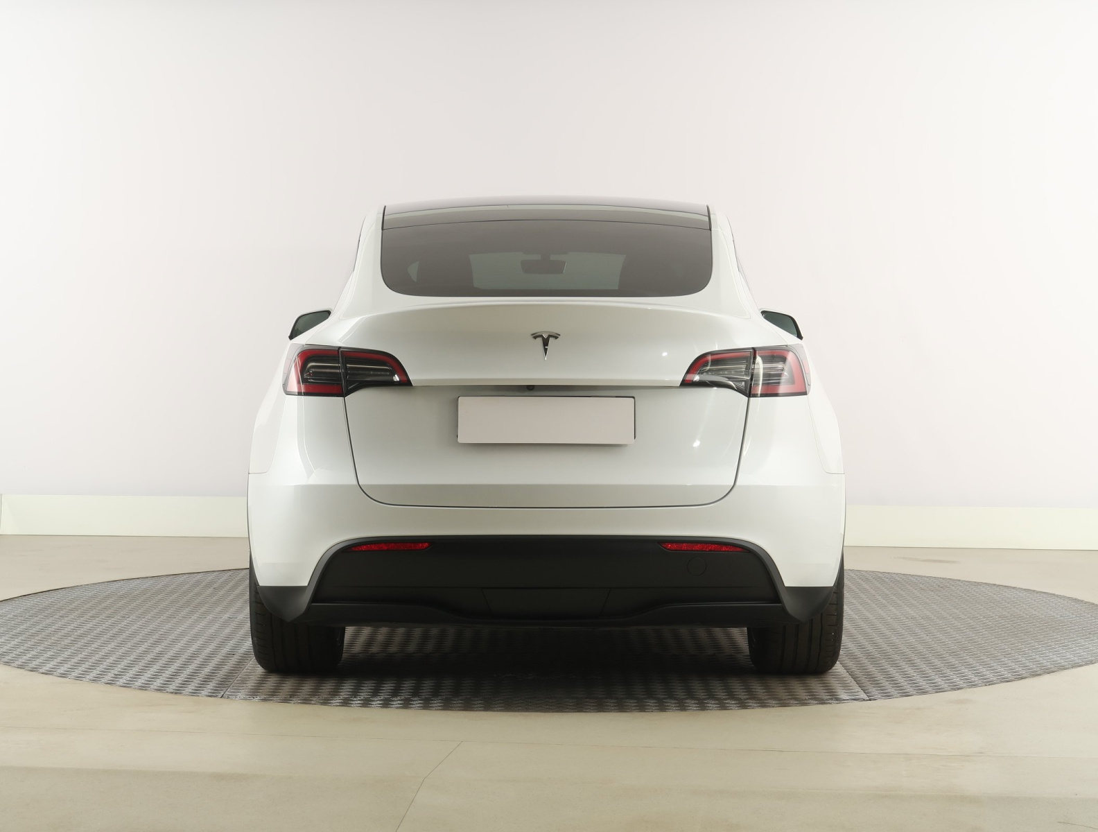 Tesla Model Y Standard Range – fotografie 6
