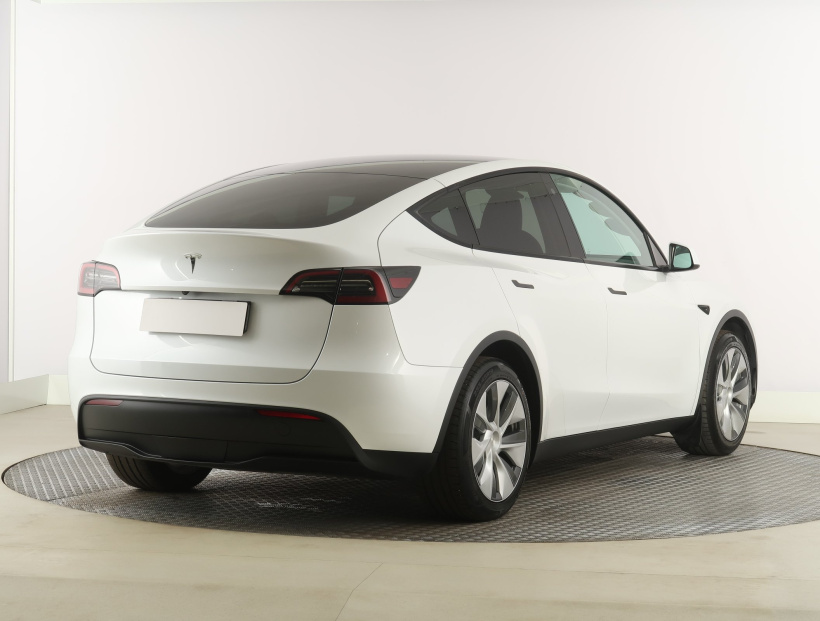 Tesla Model Y, 2023