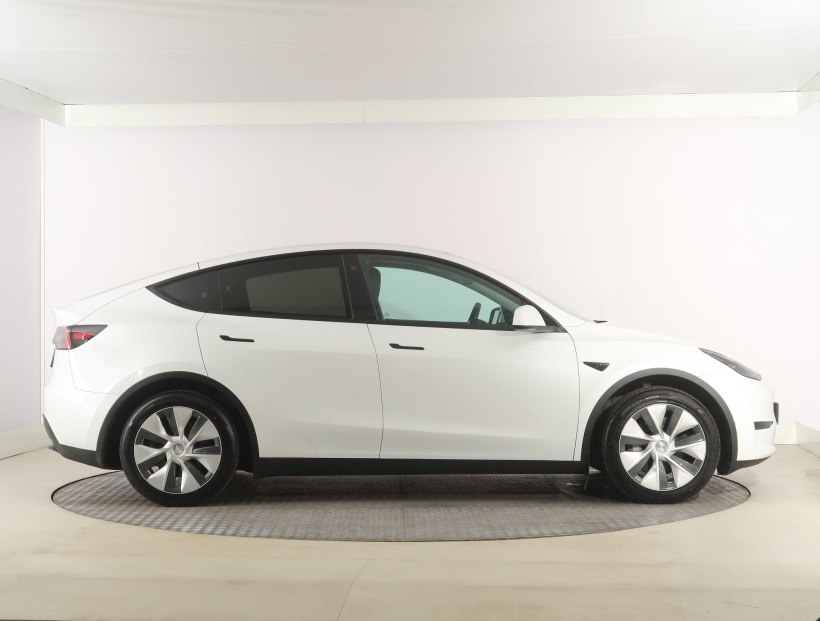 Tesla Model Y, 2023