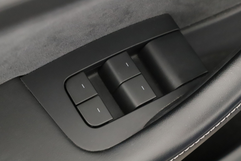 Tesla Model Y, 2022