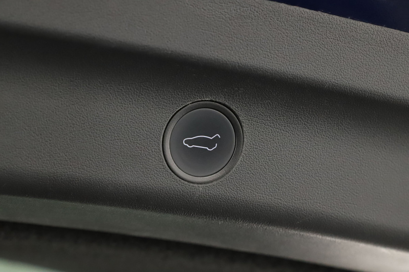 Tesla Model Y, 2022