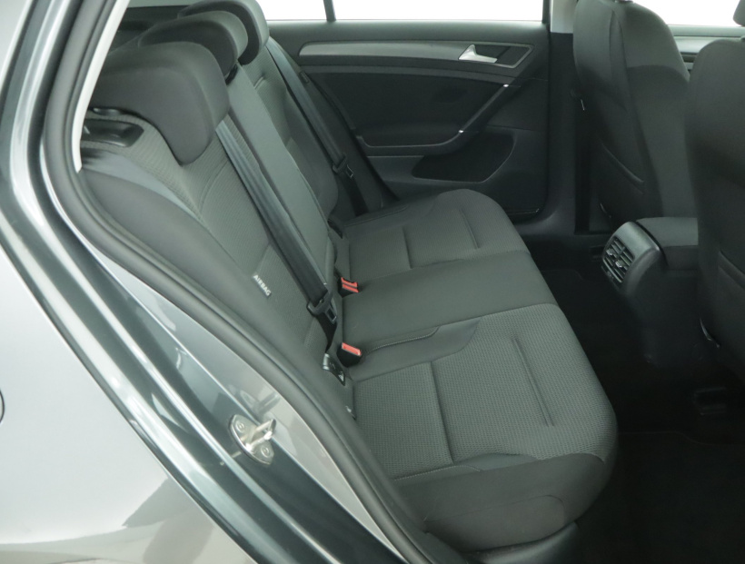 Volkswagen e-Golf, 2018