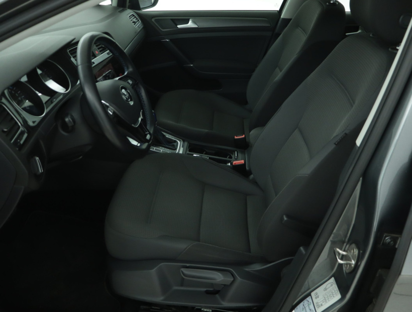 Volkswagen e-Golf, 2018