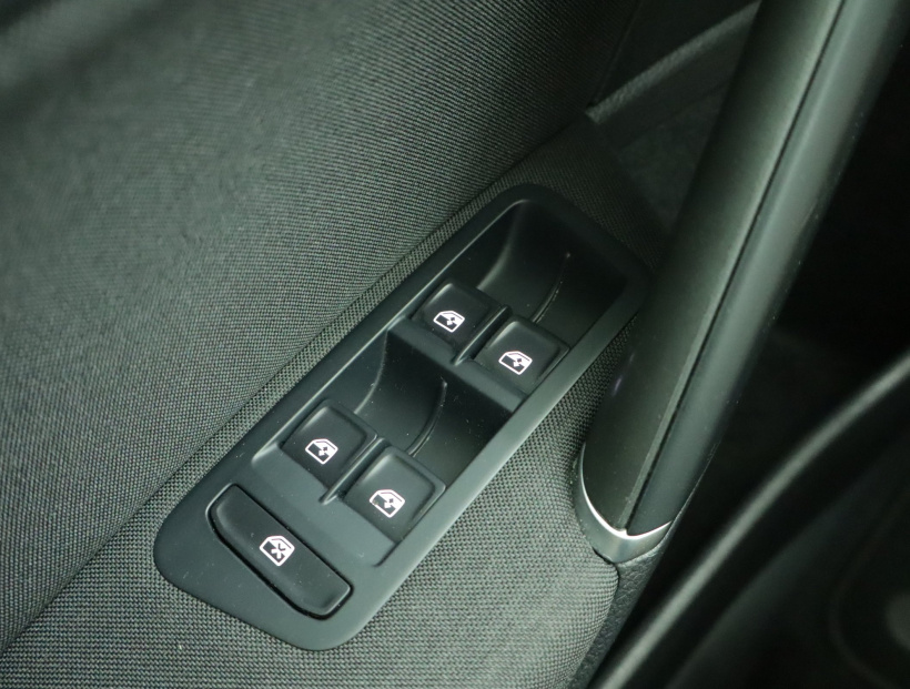Volkswagen e-Golf, 2018