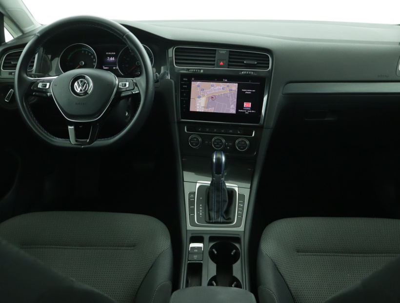 Volkswagen e-Golf, 2018