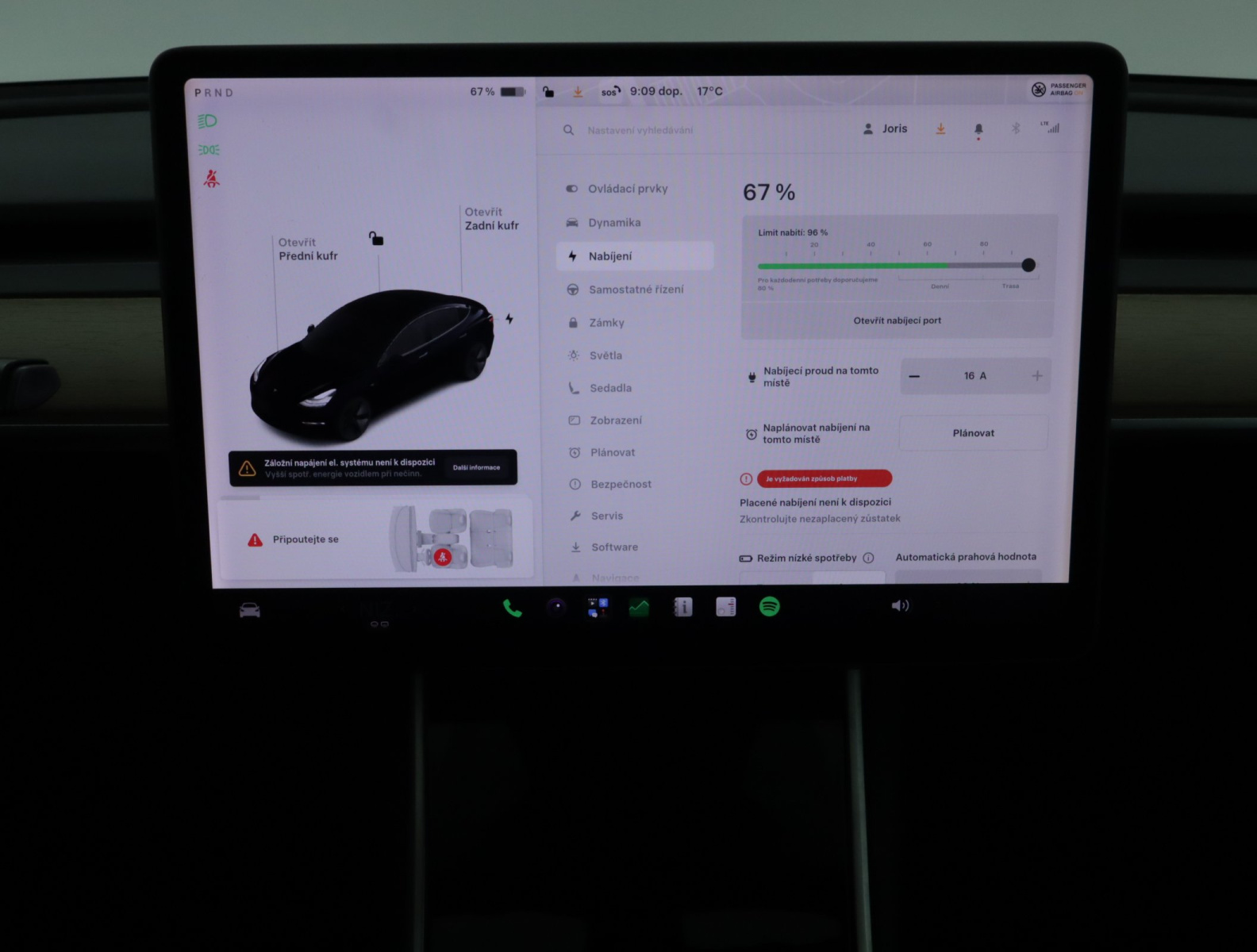 Tesla Model 3 Long Range AWD – fotografie 17