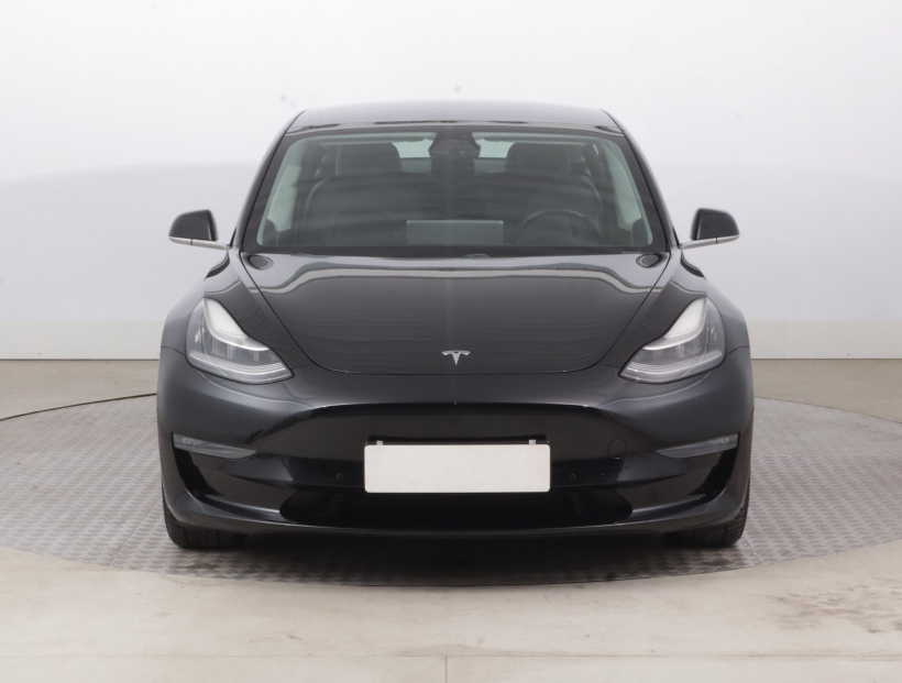 Tesla Model 3, 2019