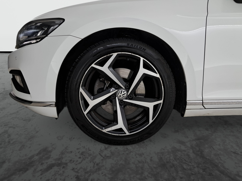 Volkswagen Passat, 2020