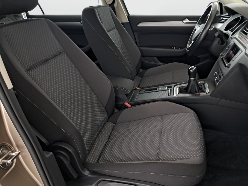 Volkswagen Passat, 2015