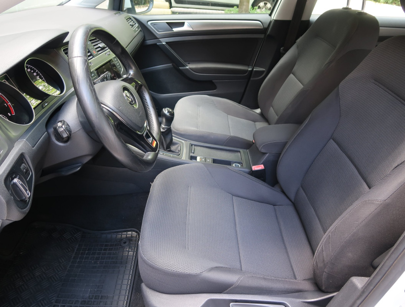 Volkswagen Golf, 2013