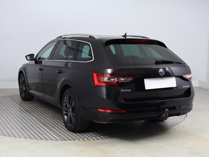 Škoda Superb, 2016