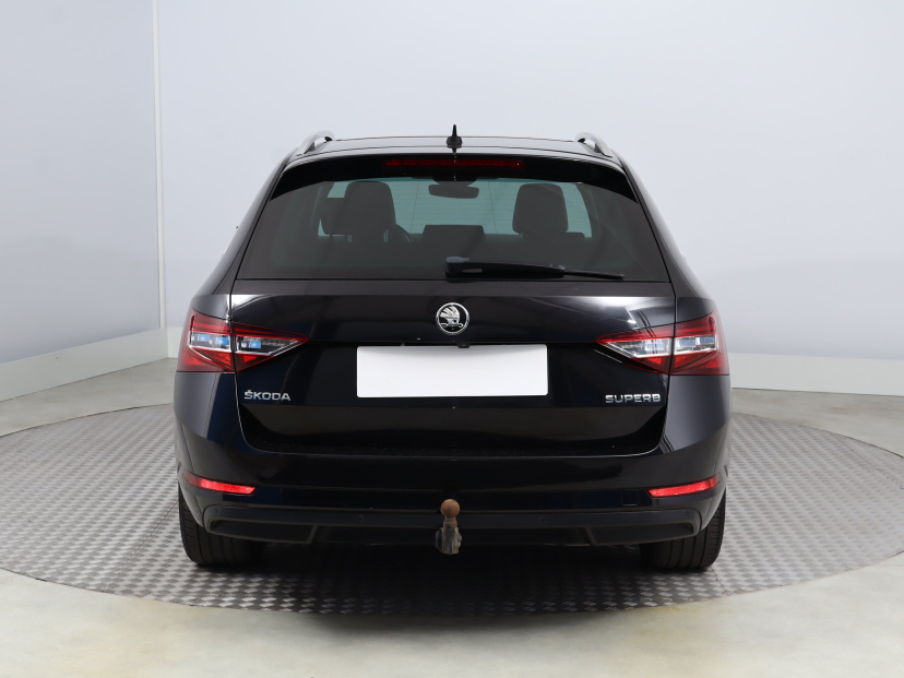 Škoda Superb, 2016