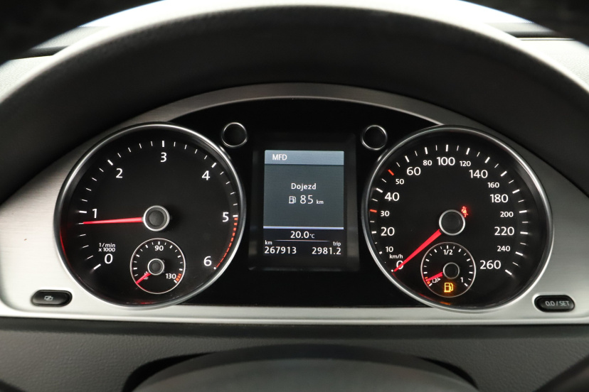 Volkswagen Passat, 2011