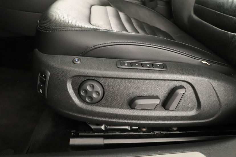 Volkswagen Passat, 2011
