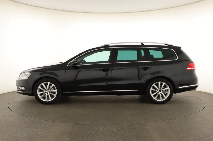 Volkswagen Passat, 2011