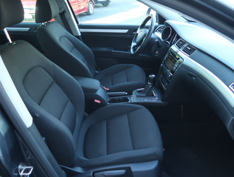 Škoda Superb, 2015