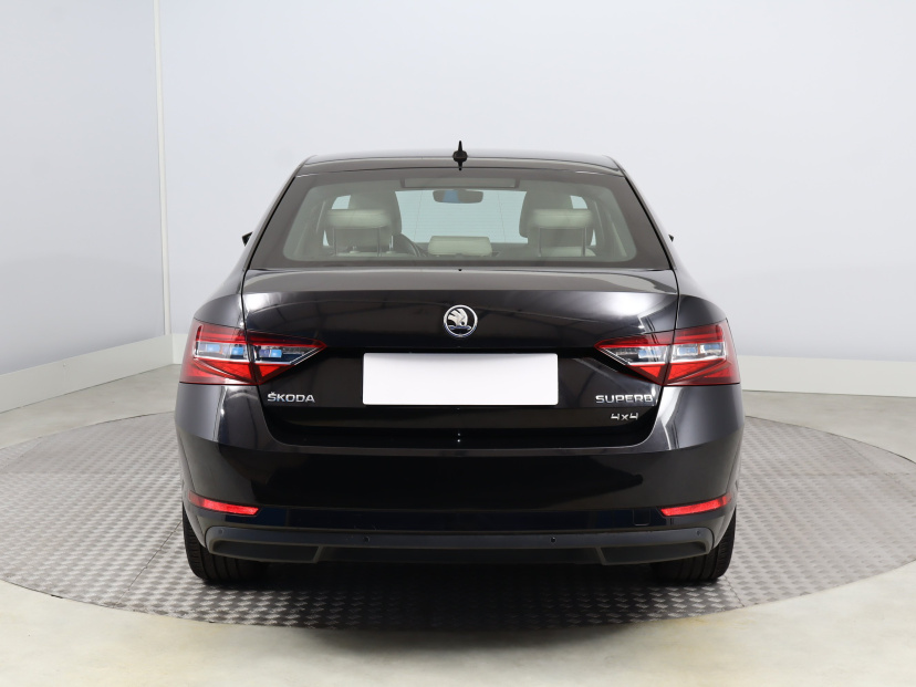 Škoda Superb, 2016