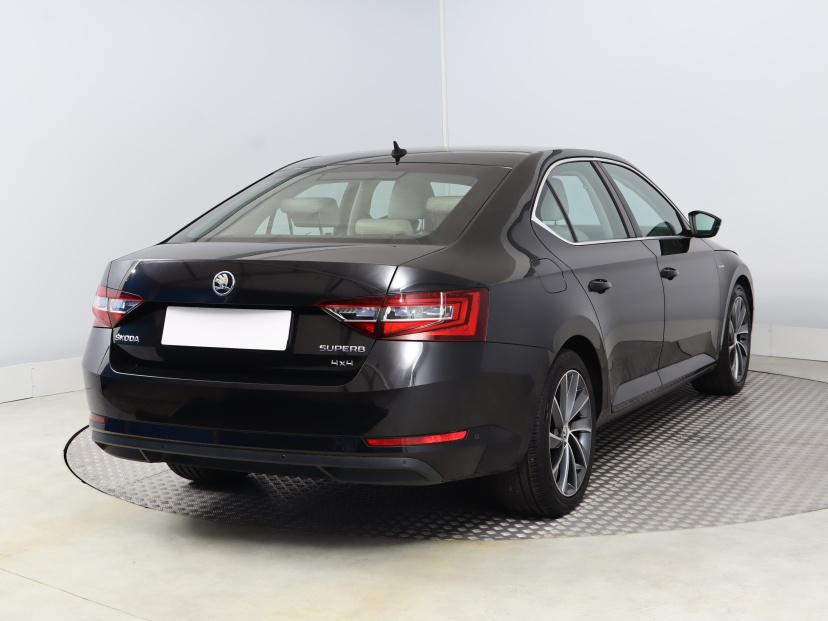 Škoda Superb, 2016