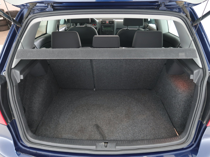 Volkswagen Golf, 2005