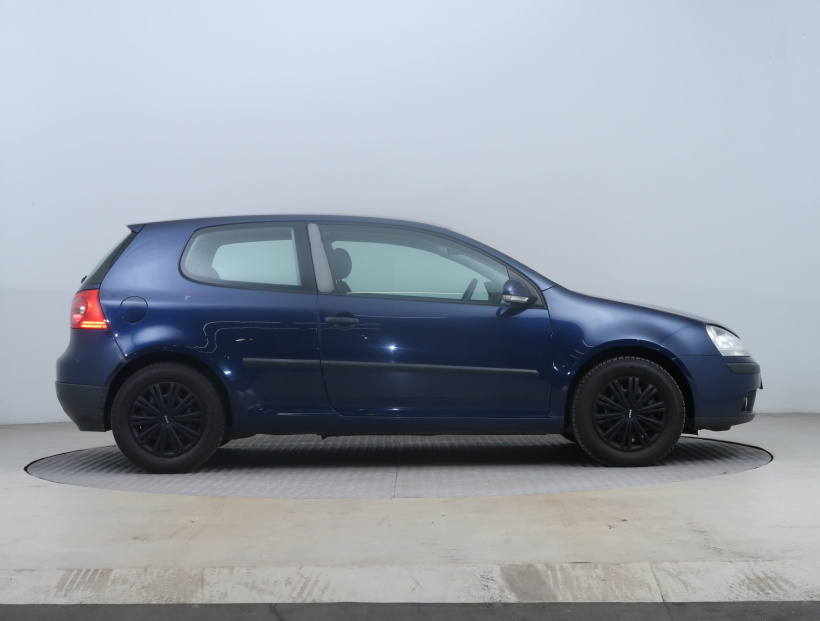 Volkswagen Golf, 2005