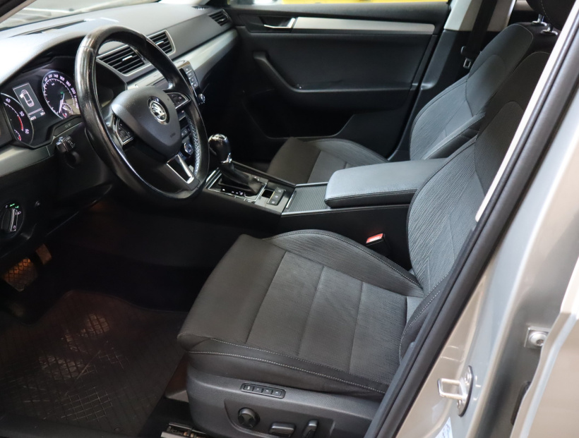 Škoda Superb, 2016