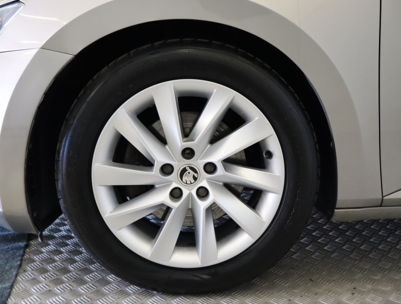 Škoda Superb, 2016